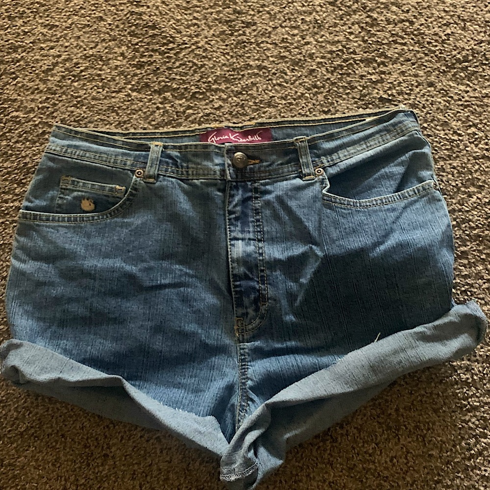 denim jean shorts ‘90s style comfy